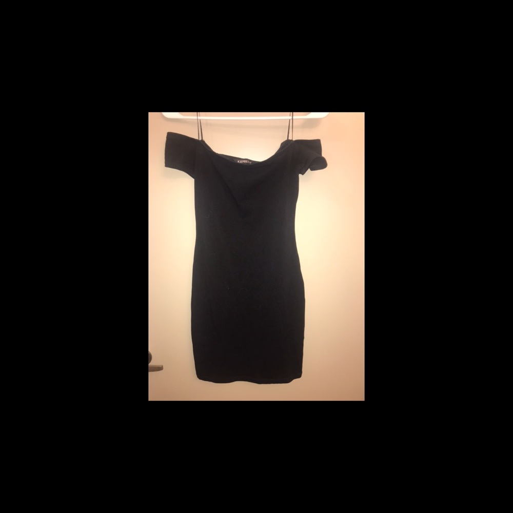 Off the shoulder bodycon dress